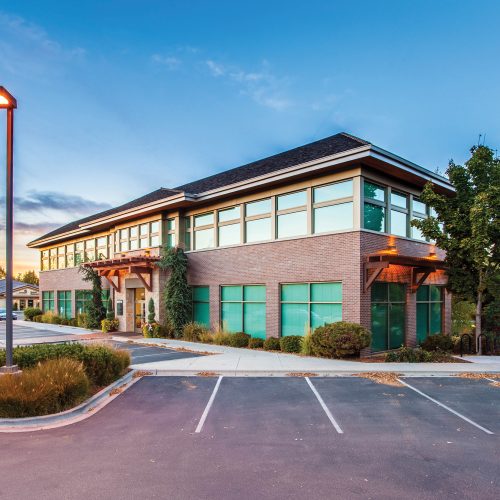 pexels-binyamin-mellish-1500459 pexels-binyamin-mellish-1500459